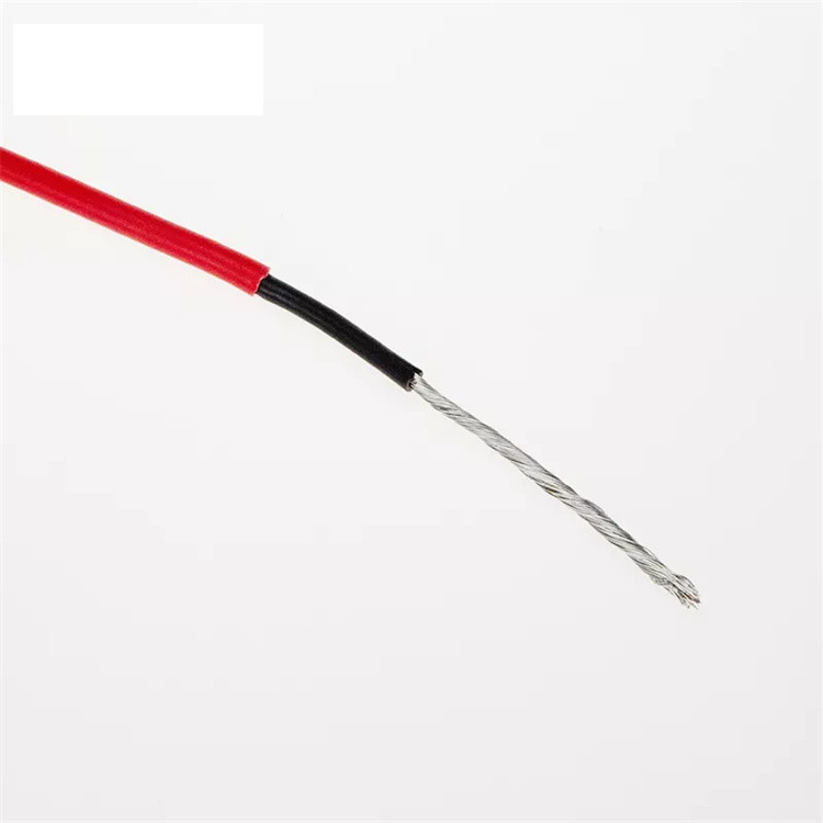 延長太陽電池パネルPVは動力火車のコネクターのための2.5mm DC1000V 30Aをケーブルで通信する