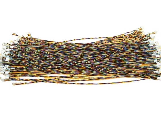 24AWG FEPは盾/Unshieldのタイプ30 Vが付いている注文ワイヤー馬具をねじりました