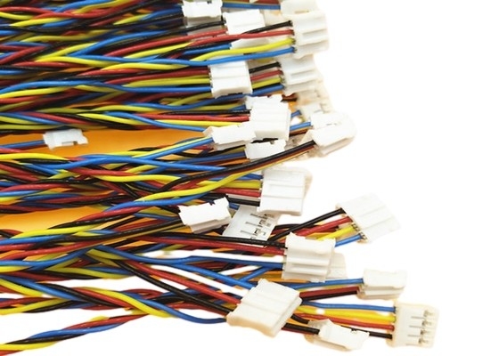 24AWG FEPは盾/Unshieldのタイプ30 Vが付いている注文ワイヤー馬具をねじりました