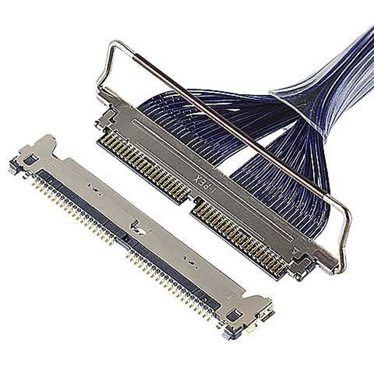 低高さ接続スペースに適したCABLINE-CAL 30Pマイクロコアシアルケーブル 20728 20777-040T-01