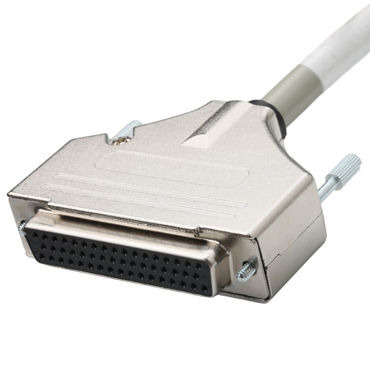 Hd D Sub Db50 ケース 亜鉛合金 ニッケル付D-Sub Mdrプラグ Od 90mm